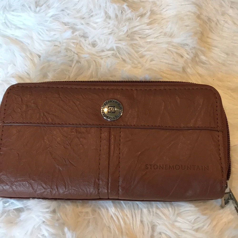 Stone Mountain Wallet